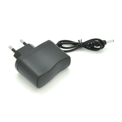 Зарядний пристрій 18650, 4.2V / 500mAh, живлення 110-240V, 3,5 * 1,35 мм, довжина 0,6 м